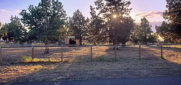 3913 SE Umatilla Loop, Prineville, OR 97754