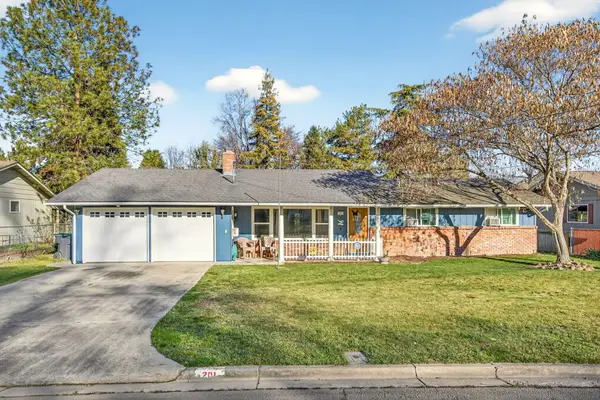 201 S Rose, Phoenix, OR 97535