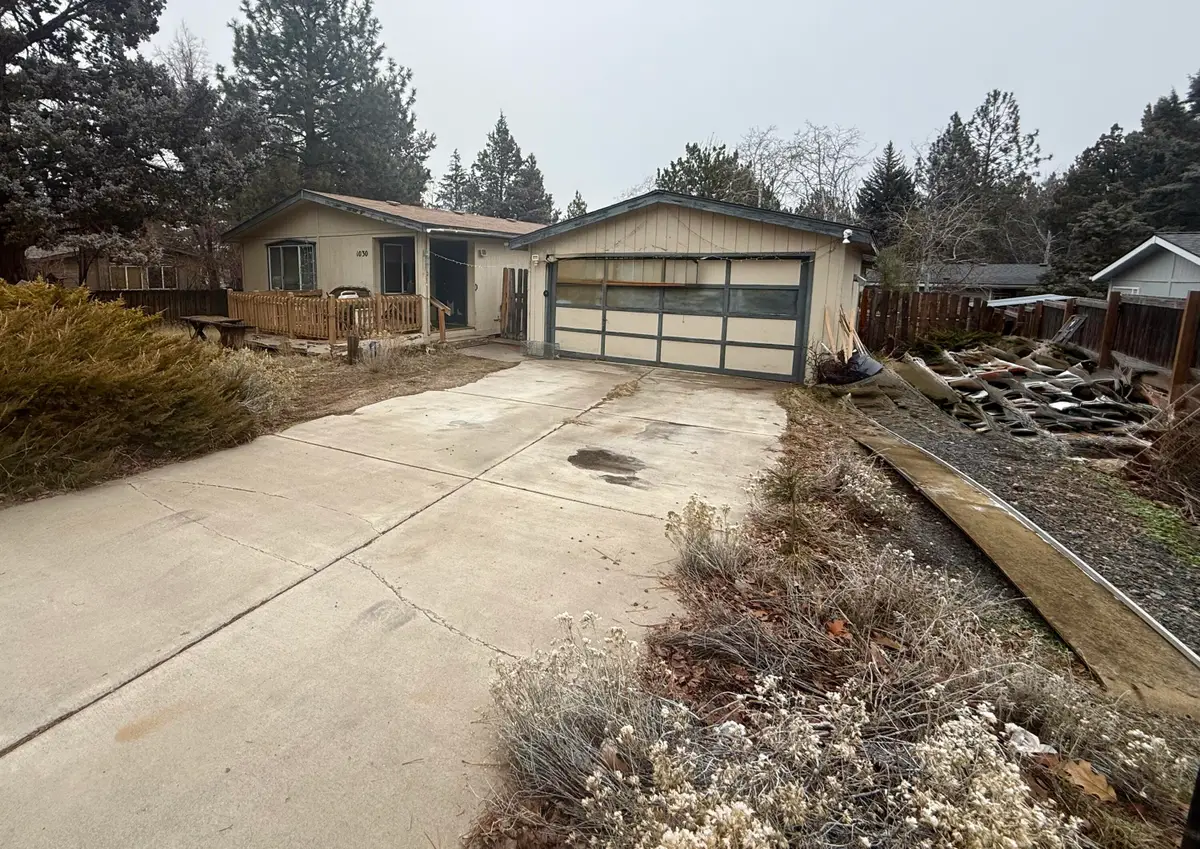 1030 SE Castlewood, Bend, OR 97702 - Image #1