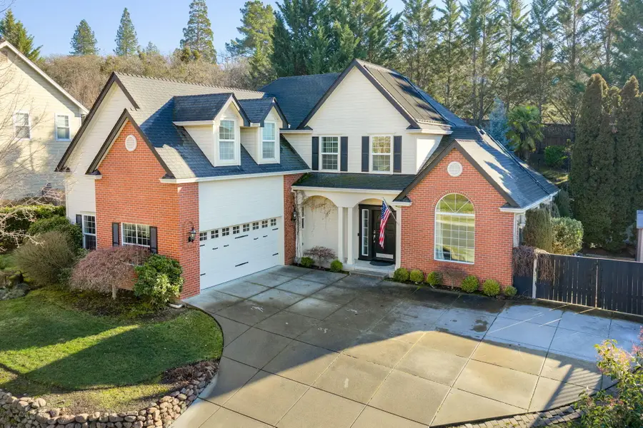 4102 Hidden Valley, Medford, OR 97504 - Image #2