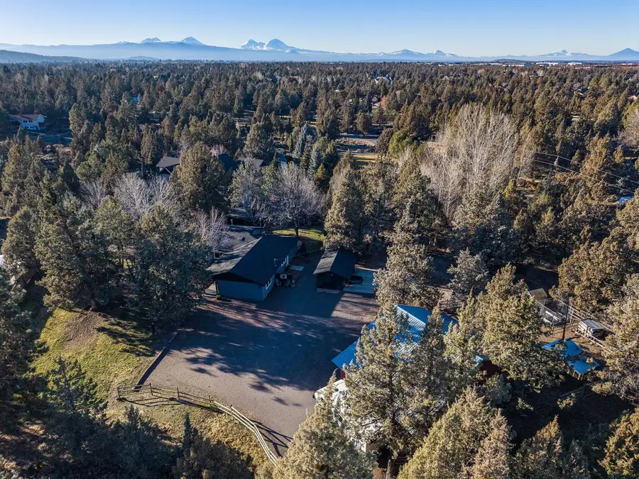 63425 Deschutes Market, Bend, OR 97701 - Image #2