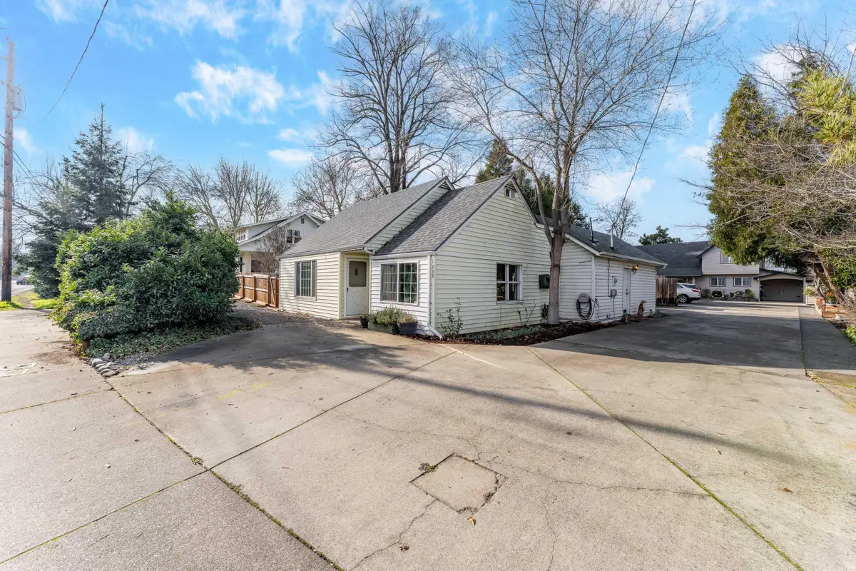 1288 S Columbus, Medford, OR 97501 - Image #1