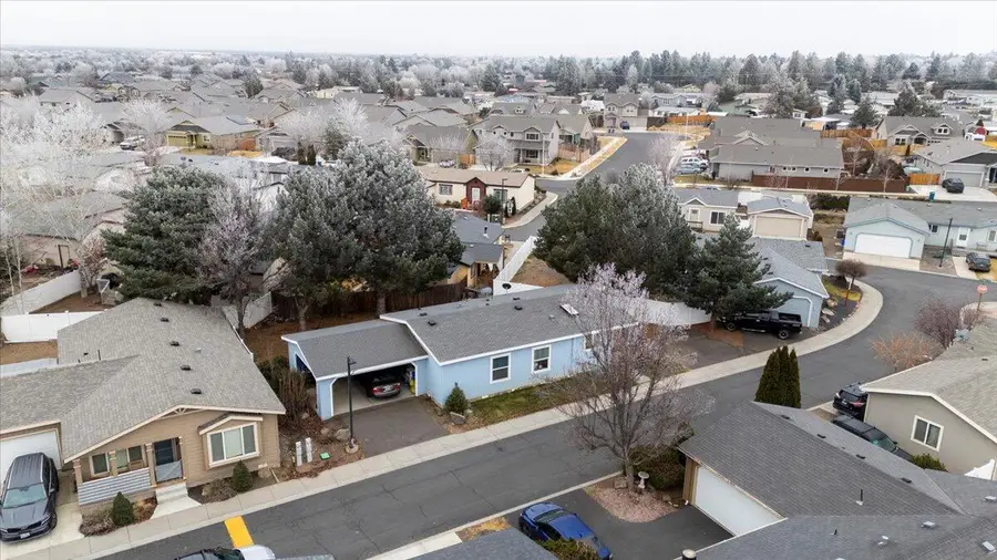 2550 SW Yarrow Creek, Redmond, OR 97756 - Image #2