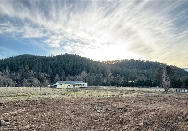 1065 Panther Gulch, Williams, OR 97544