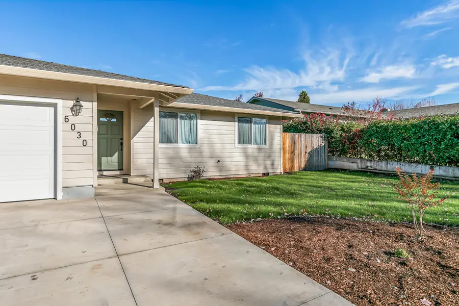 6030 Rock Way, Central Point, OR 97502 - Image #3