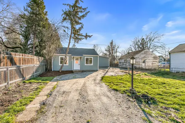 745 Dakota, Medford, OR 97501