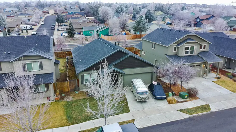 3630 SW Pumice Stone, Redmond, OR 97756 - Image #2