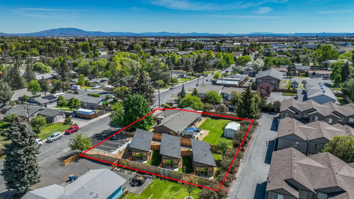 2010 SW Reindeer, Redmond, OR 97756 - Image #1