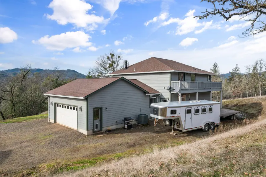 12594 Mcneil Creek, Trail, OR 97541 - Image #2