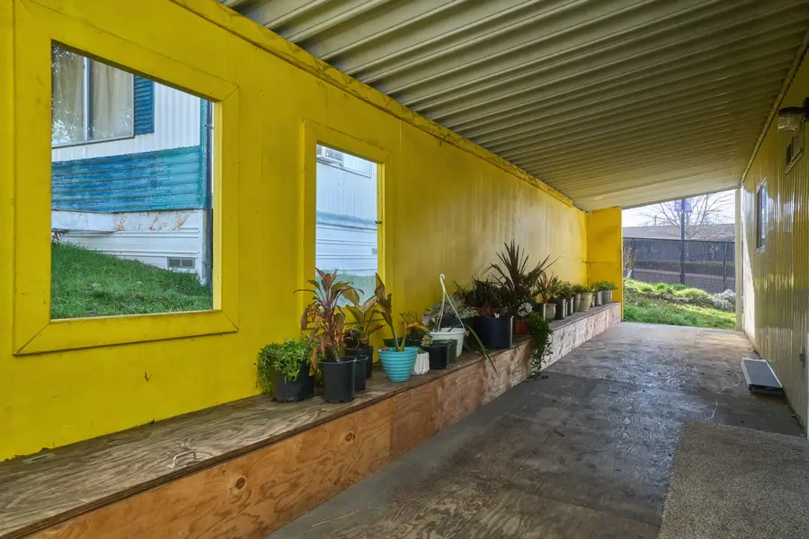 421 Stevens, Eagle Point, OR 97524 - Image #2