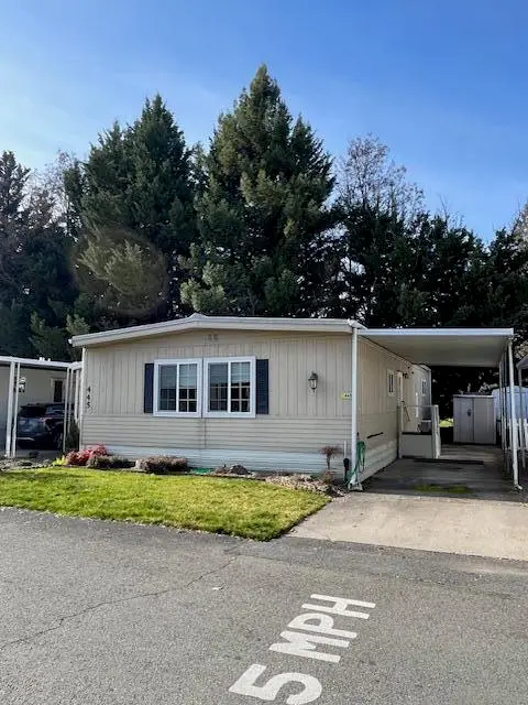 445 Ashwood, Grants Pass, OR 97526 - Image #2