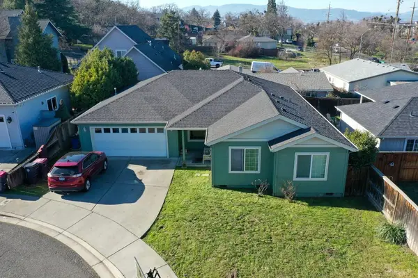 977 Garden Springs, Medford, OR 97504