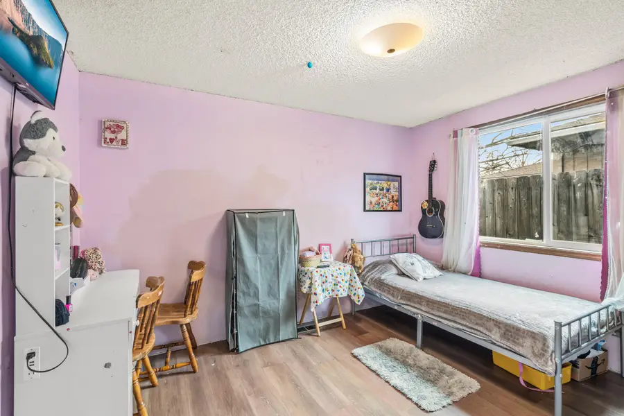 1960 Hutchins, Medford, OR 97504 - Image #3