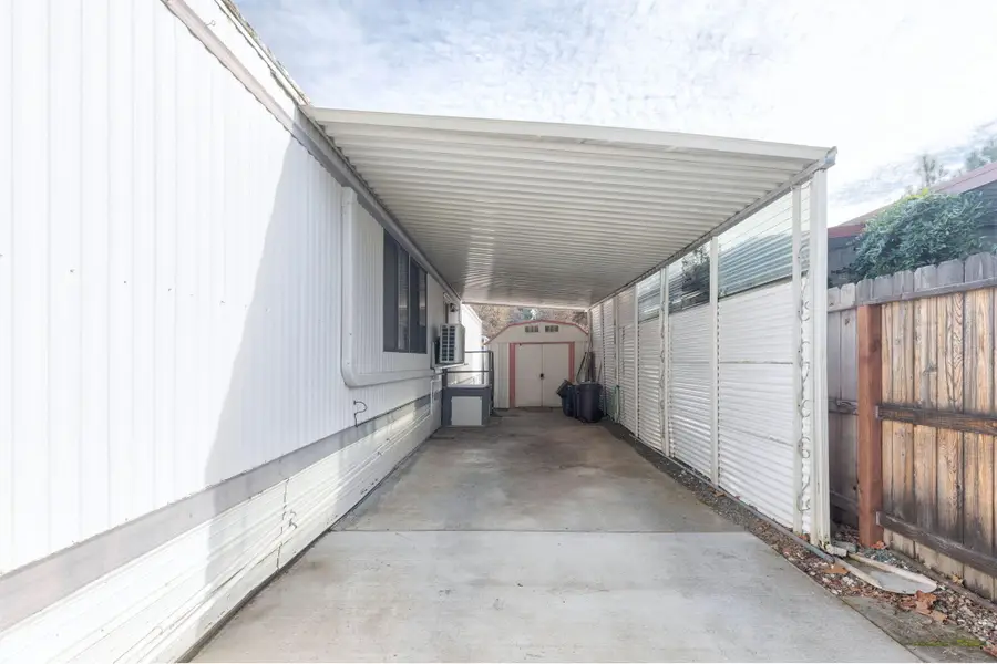 318 Sandlewood Drive, Grants Pass, OR 97526 - Image #3