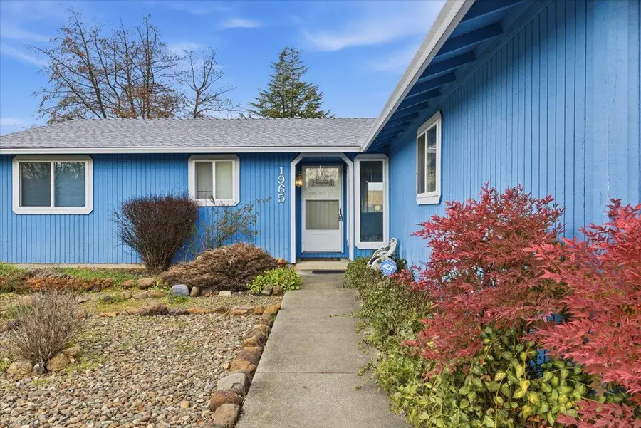 1965 Page Street, Medford, OR 97504 - Image #2