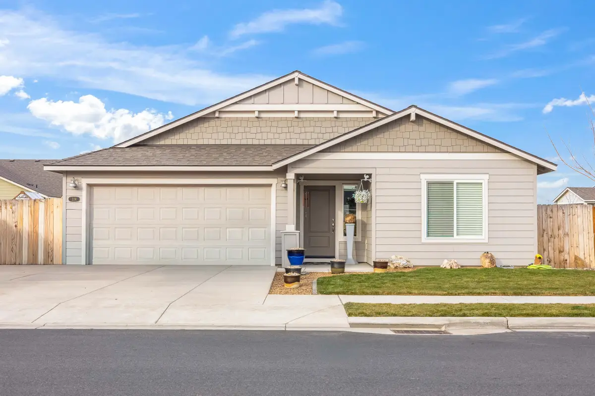 224 NW Monte Vista Avenue, Madras, OR 97741 - #1