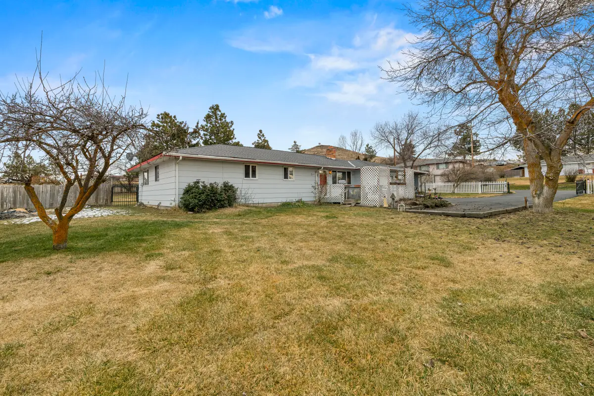 135 Leach Drive, Midland, OR 97634 - Image #1