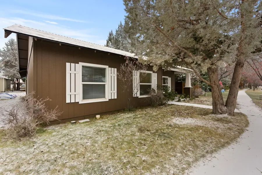 61182 Larkspur Loop, Bend, OR 97702 - Image #3