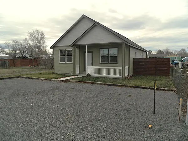 330 N Elm Street, Merrill, OR 97633