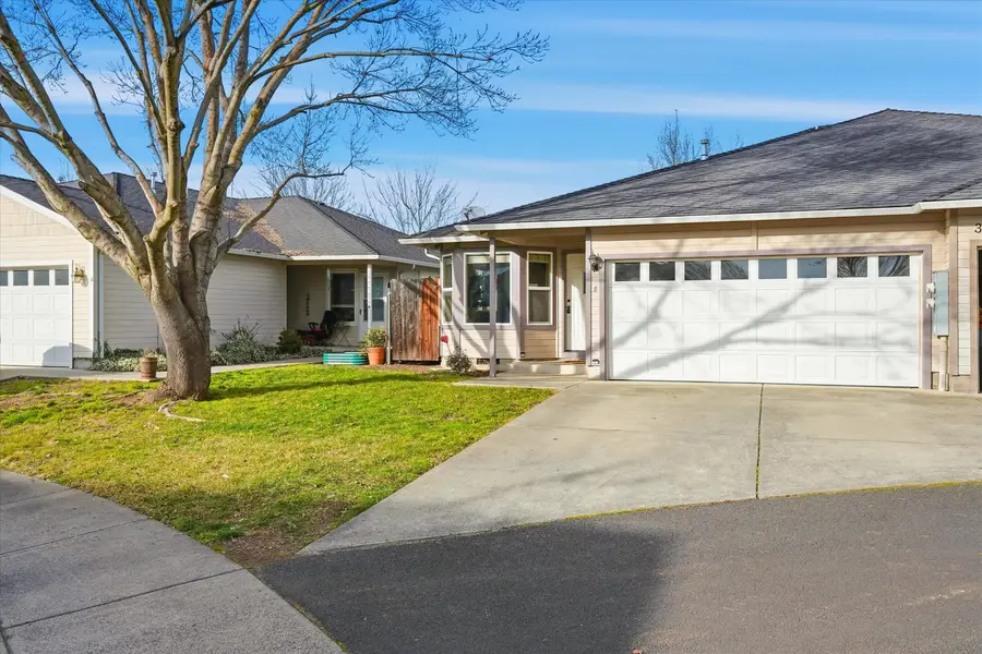 3174 Forest Hills Drive #B, Medford, OR 97504 - Image #3