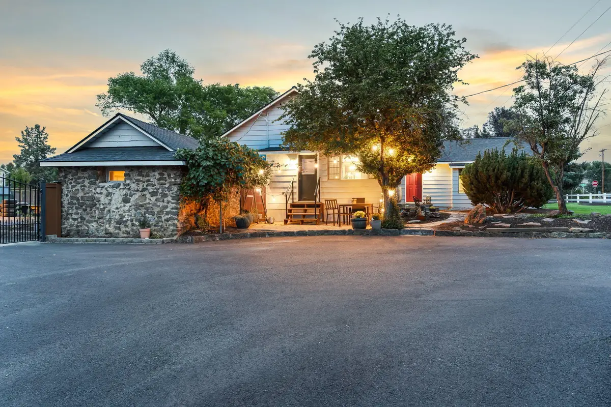 2765 W Antler Avenue, Redmond, OR 97756 - #1