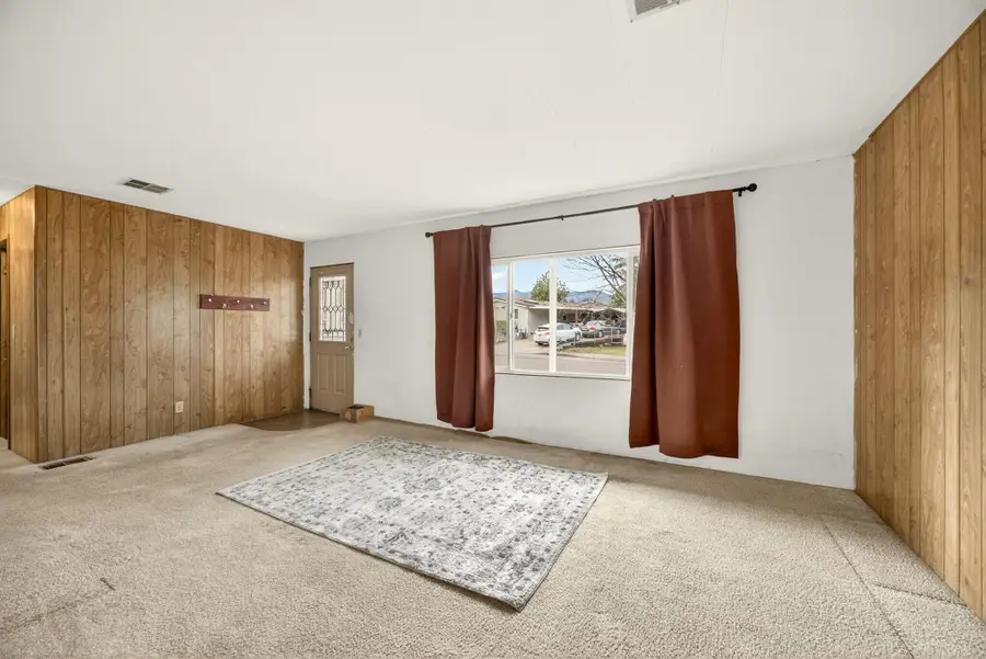 340 Taylor Avenue, Talent, OR 97540 - Image #3