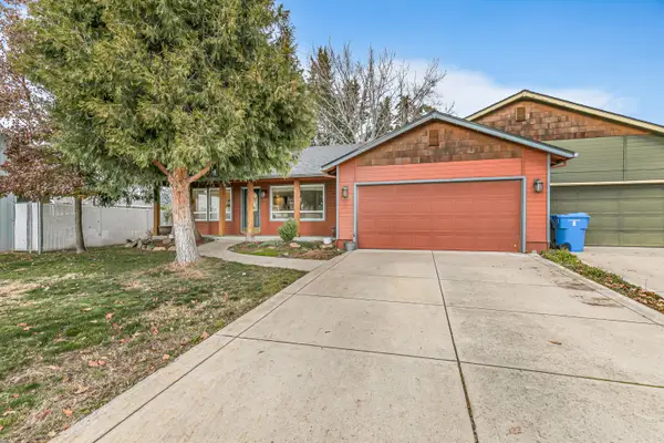 388 Crystal Drive, Eagle Point, OR 97524