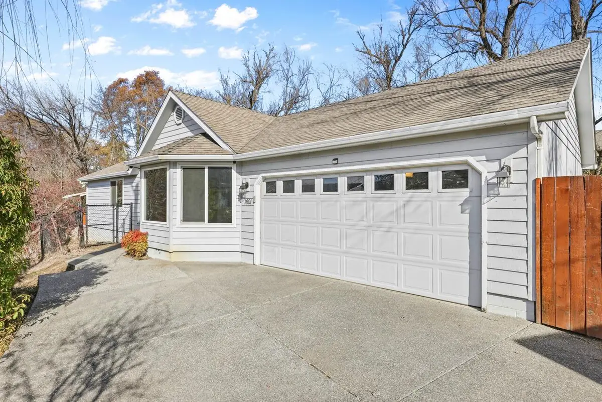 1601 Inverness Drive, Medford, OR 97504 - #1