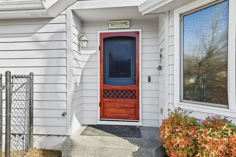 1601 Inverness Drive, Medford, OR 97504 - #2