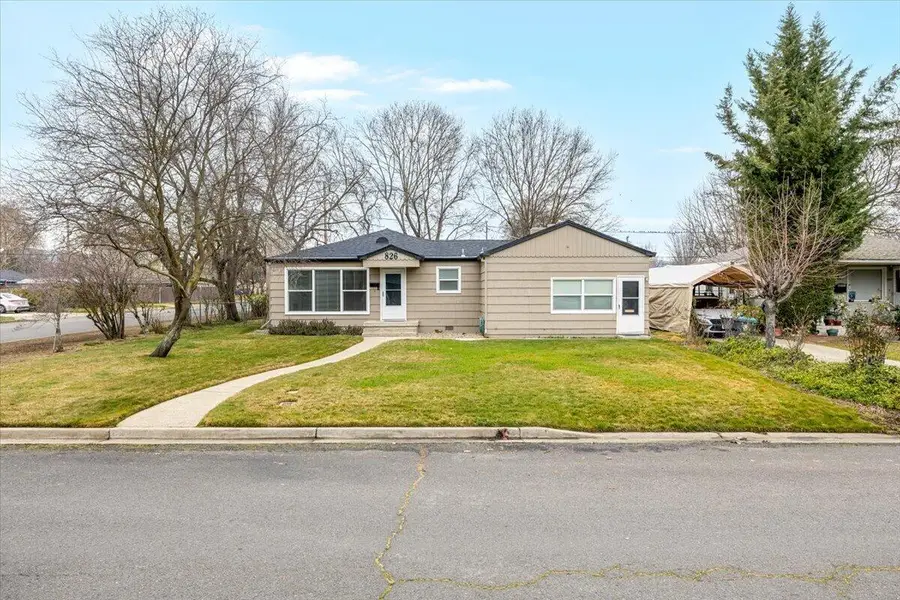 826 Grant Avenue, Medford, OR 97501 - #3