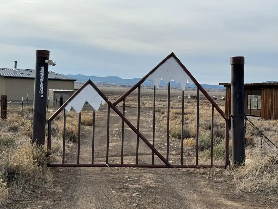 27737 Ford Road, Bend, OR 97702 - Image #2