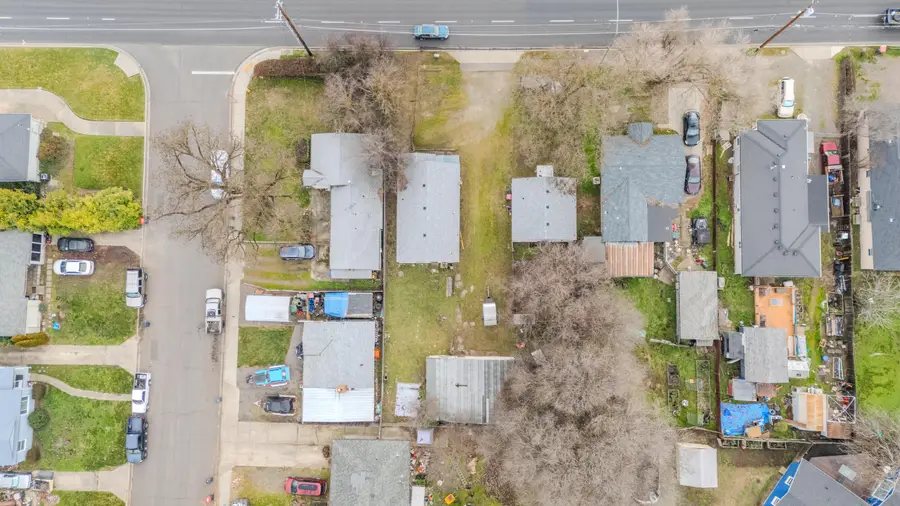 840 W Stewart Avenue, Medford, OR 97501 - Image #3