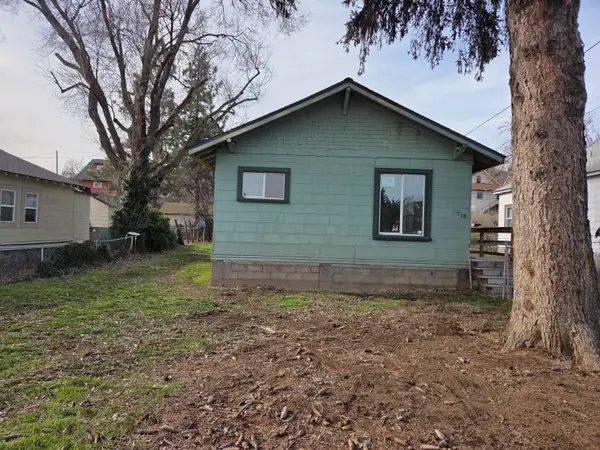 718 N 10th Street, Klamath Falls, OR 97601