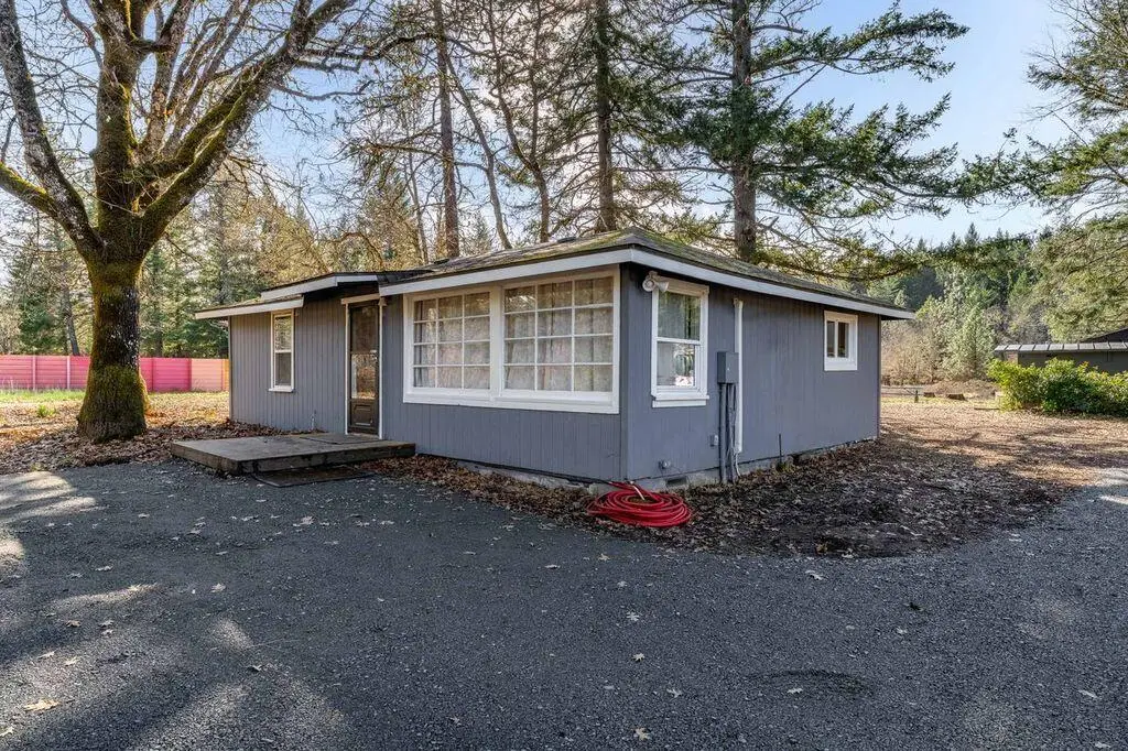 2574 Rockydale Road, Cave Junction, OR 97523 - Image #1
