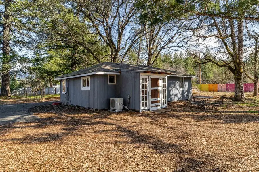 2574 Rockydale Road, Cave Junction, OR 97523 - Image #2