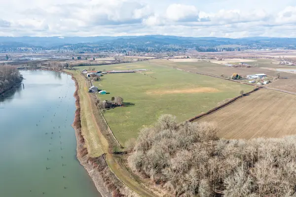 35308 Riverside Lane, Scappoose, OR 97056