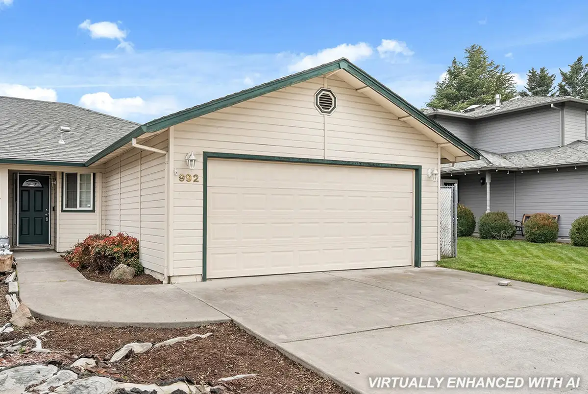 992 Glengrove Avenue, Central Point, OR 97502 - #1