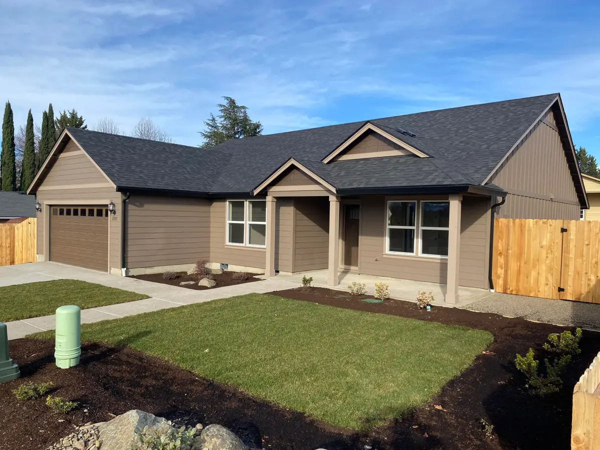 3357 Bryson Way, Medford, OR 97504 - Image #1