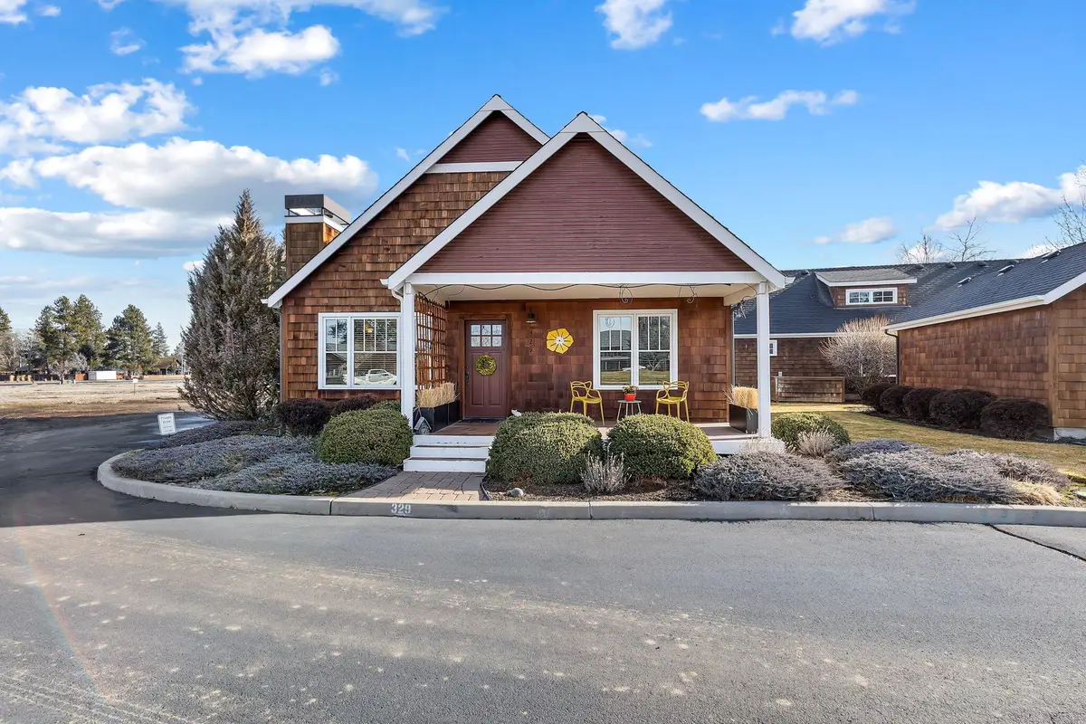 329 S Jefferson Way, Sisters, OR 97759 - #1