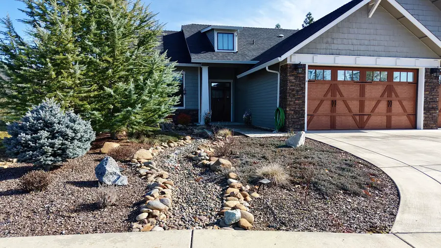 209 White Oak Road, Medford, OR 97504 - Image #3