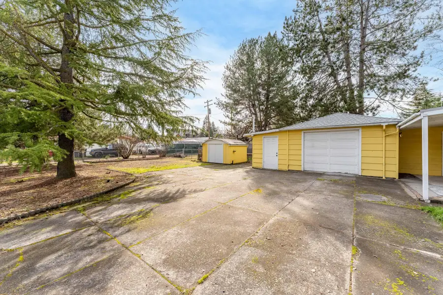 220 S 3rd Street, Central Point, OR 97502 - #2