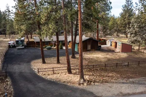 15689 Paddock Green, Sisters, OR 97759