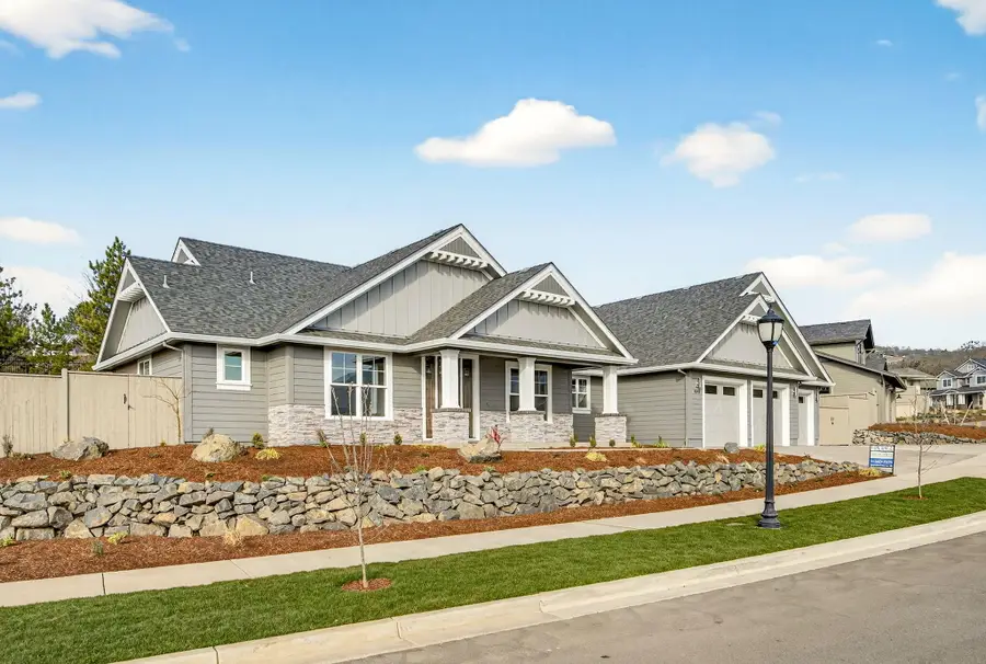 4043 Sunleaf Avenue, Medford, OR 97504 - #2