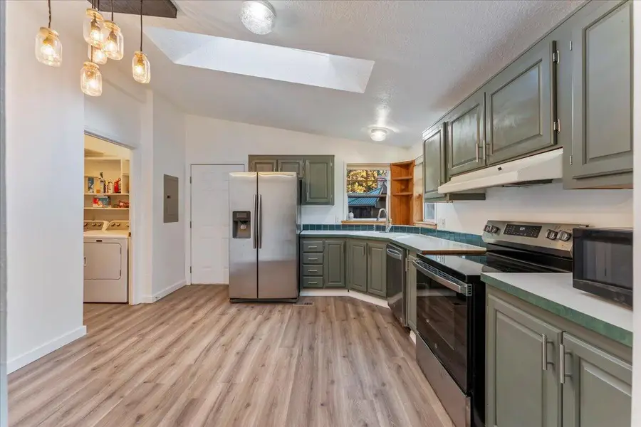 60463 Umatilla Circle, Bend, OR 97702 - #3