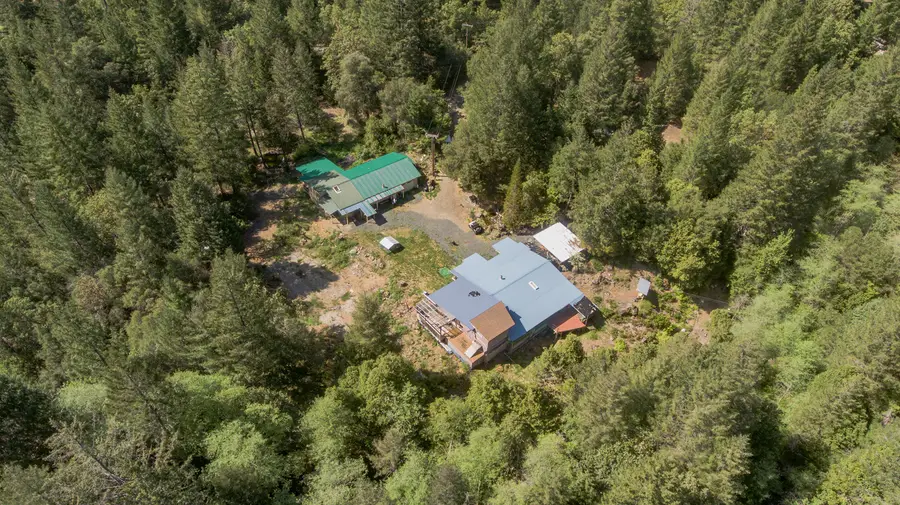 437 Little Grayback Road, Cave Junction, OR 97523 - Image #3