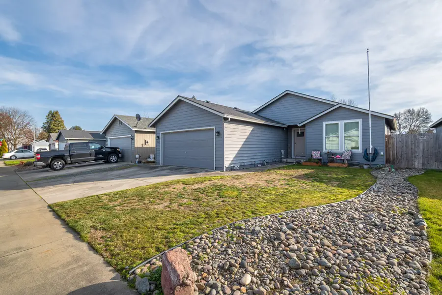 2169 Chambers Lane, Grants Pass, OR 97526 - Image #2