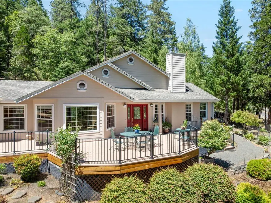 404 Mountain Paradise Drive, Grants Pass, OR 97526 - Image #3