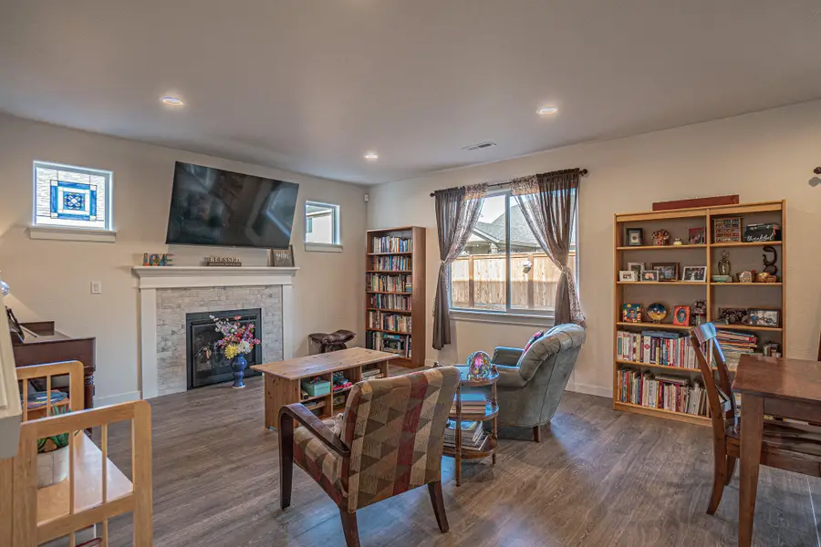 3529 Carlin Drive, Medford, OR 97504 - #3