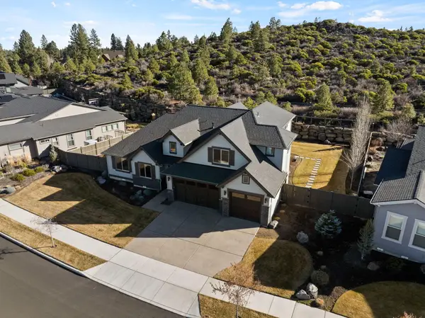 60836 SW Headwaters Loop, Bend, OR 97702