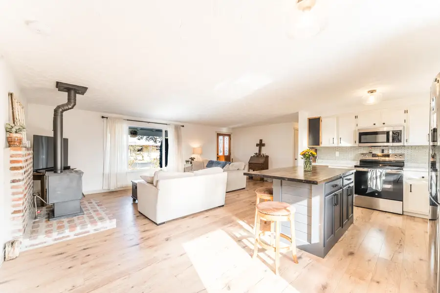 708 NW Greenwood, Redmond, OR 97756 - Image #3